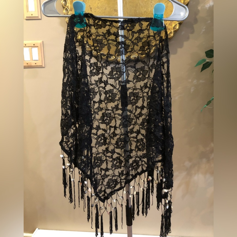 Lace shawl - Picture 2 of 4